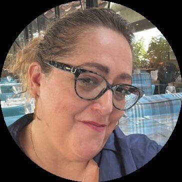 PabloIglesias's tweet image. Patricia López es historia del periodismo de investigación en España. En una profesión que premia como pocas la connivencia con el poder, Patricia se atrevió a señalar a los jefes de la mafia. Ha sido un honor que firmase sus últimas piezas en @diario_red_ Sit tibi terra levis🌹