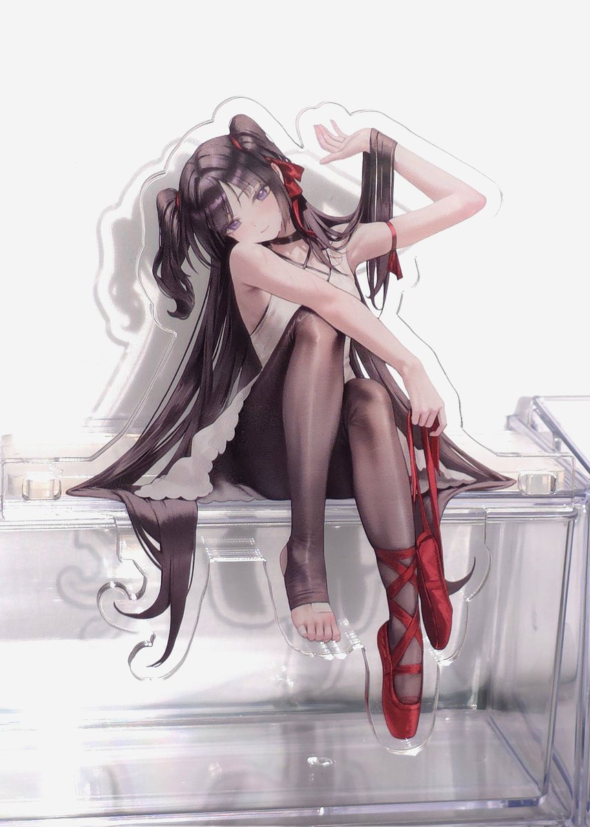 C107で頒布する
バレリーナのヌードルストッパーアクリル!