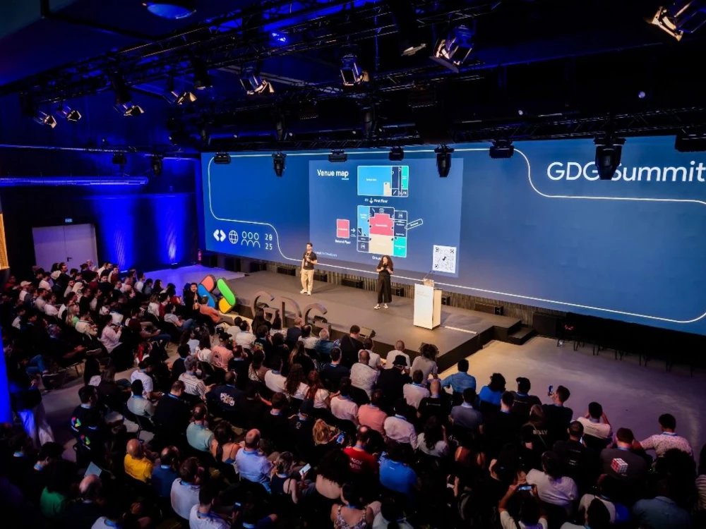 🌍✨ A huge honor and pride! <a href="/bloomberg_adria/">bloombergadria</a> @BloombergAdrBiH  published an article about our work and impact – about how Google Developer Group Sarajevo puts our city on the world technological map.
ba.bloombergadria.com/ekonomija/bih/…