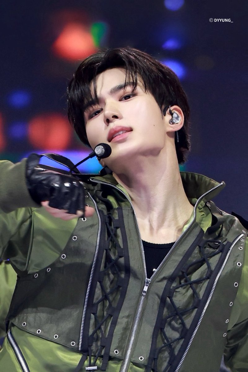 듕 tweet media