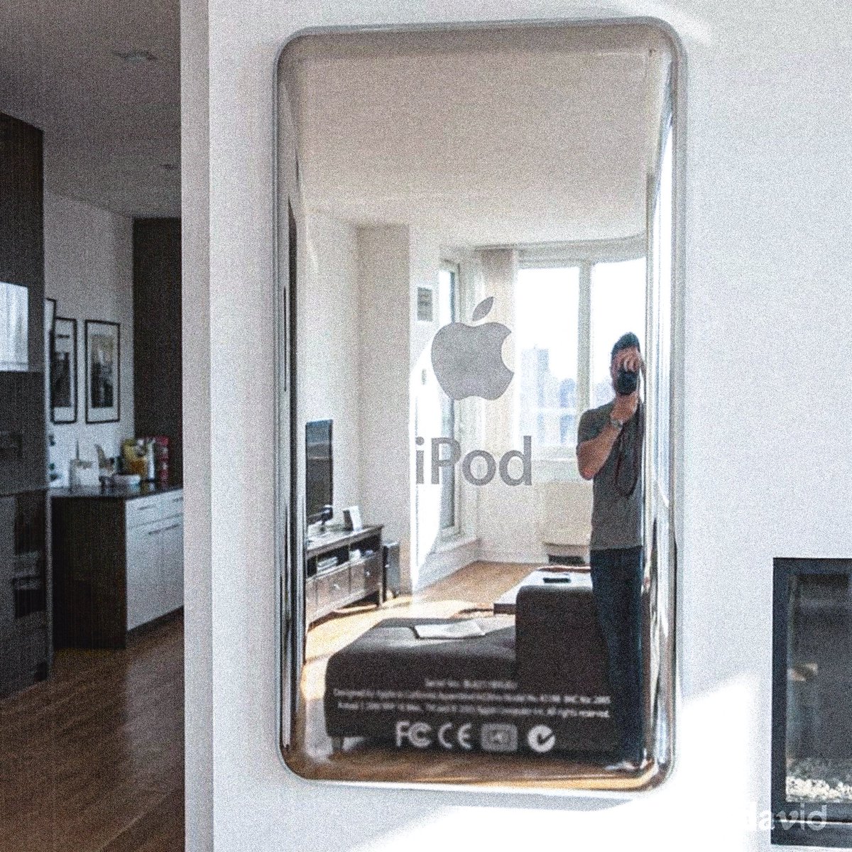 Delahuntagram's tweet image. ipod mirror
