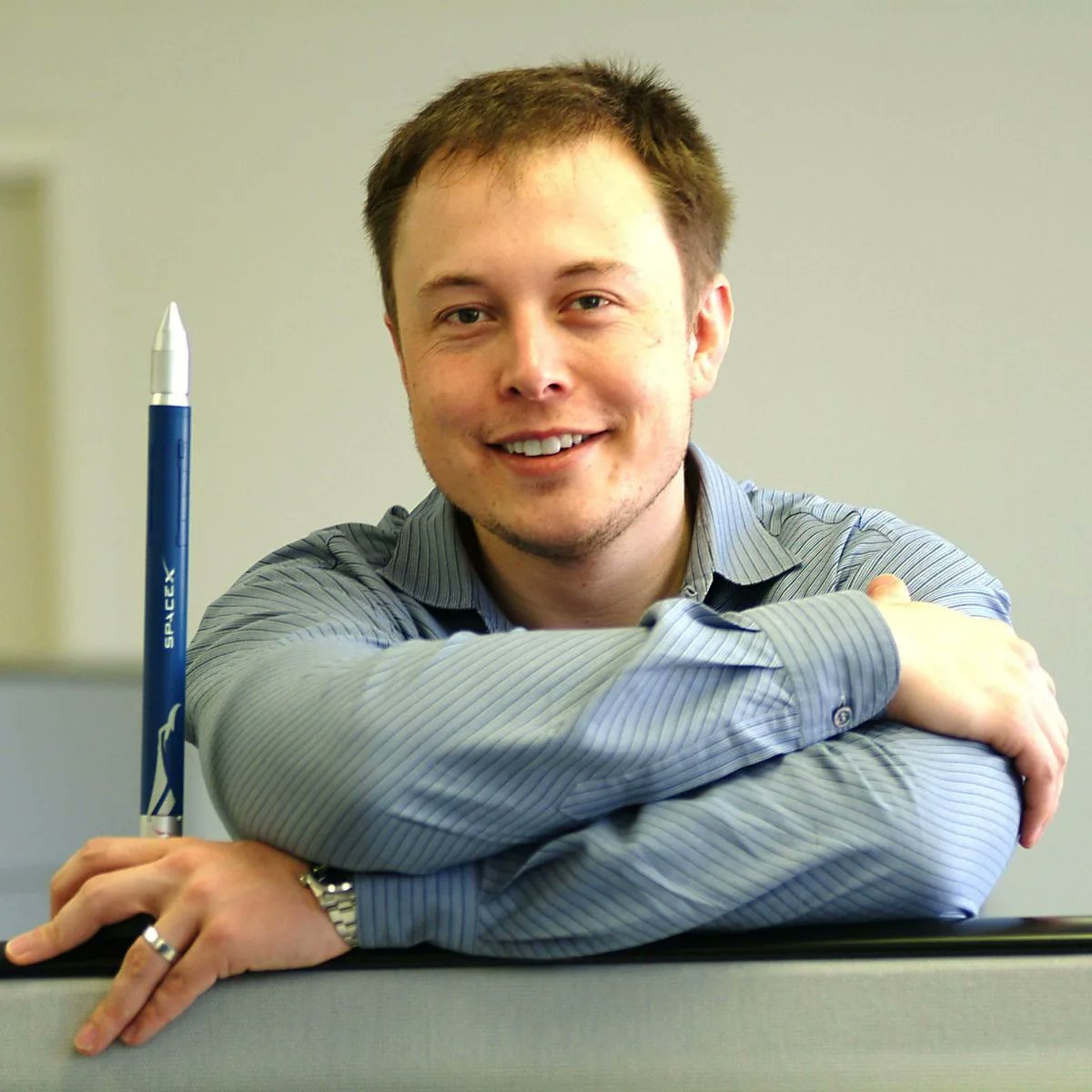 today_famous's tweet photo. NEW: Elon Musk's net worth crosses $750 billion. The sharp rise came after a decision by the Delaware Supreme Court, which increased Musk’s Tesla pay package from $56 billion to $139 billion. https://t.co/yWuCehFQOS