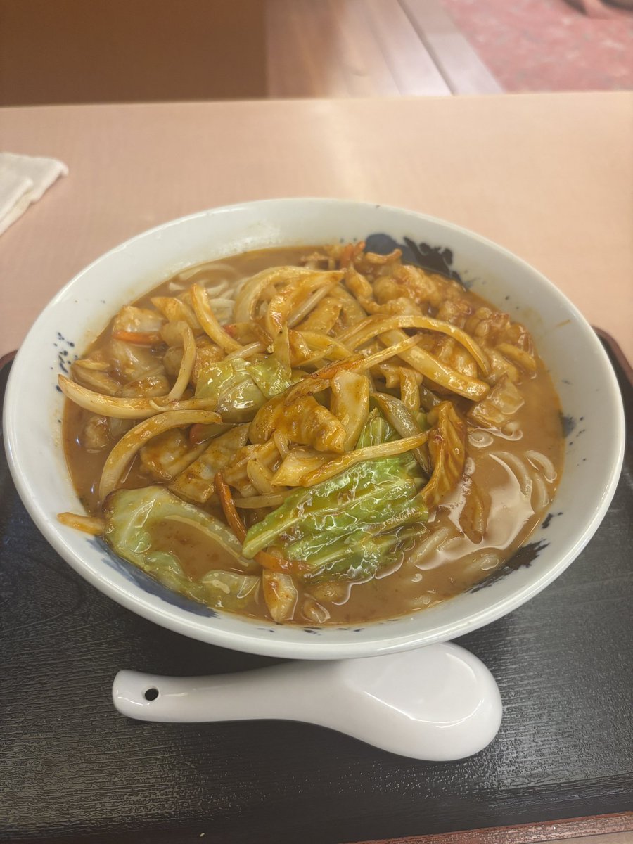 大阪のカプセルホテルに泊まりながら
サウナや談話室でおじさんたちと
M-1みて盛り上がるの
一体感あって、楽しいな😆

#m1 #M12025