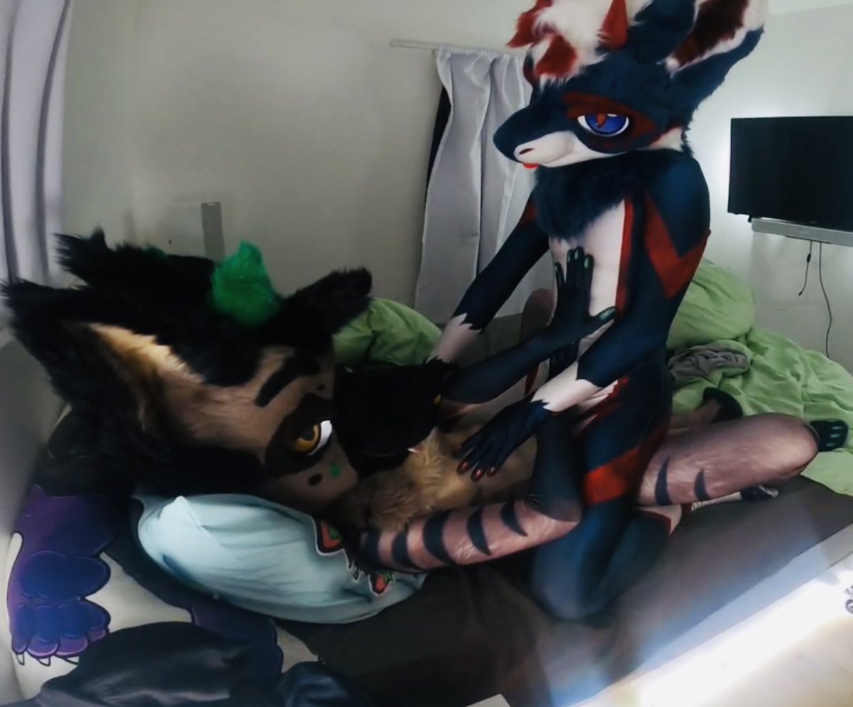 AvroDerg's tweet image. What are you doing yeen bro?! 😏~
Stinky yeen: @swizzyeen