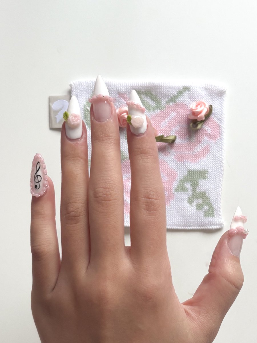 케이크네일..🧁💅🏽💅🏽🎶