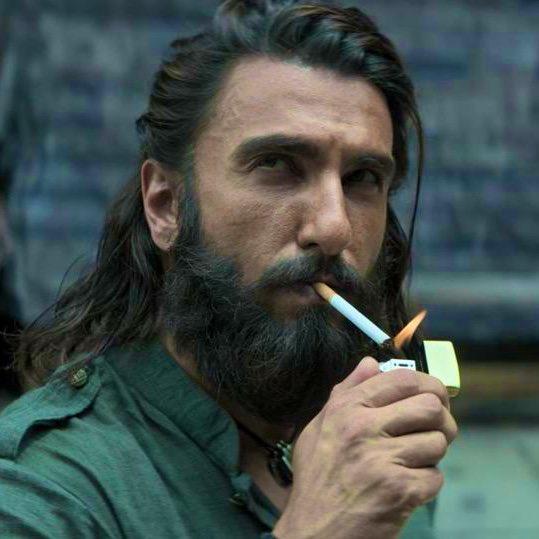iahaanx's tweet photo. Stardom is defined by the opening, and when it comes to both stardom and acting, Ranbir Kapoor is miles ahead of Ranveer Singh.  Dhurandhar is #RanveerSingh's biggest lottery. https://t.co/T4zosp3dfb