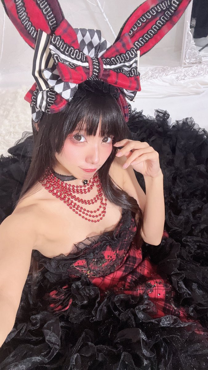 秋元るい@玄光社【evoto】人物レタッチ完全ガイド表紙！ tweet media