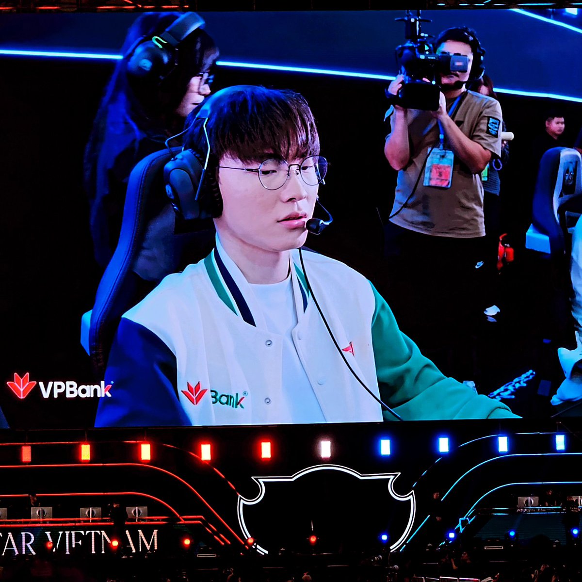 HyangWon1's tweet photo. <3 #T1 #T1inVietnam #t1Faker https://t.co/7JIX3UTTQ4