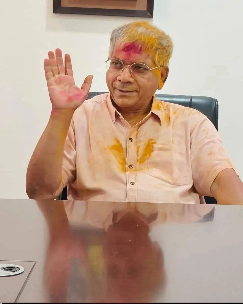 वंचित बहुजन आघाडीच्या विजयी नगरसेवकांचे आणि नगराध्यक्षांचे ॲड. प्रकाश आंबेडकरांकडून अभिनंदन !

नगरपंचायत नगर परिषद निवडणुकांत जनतेचा वंचित बहुजन आघाडीला भक्कम पाठिंबा 

मुंबई : महाराष्ट्रात पार पडलेल्या नगरपंचायत आणि नगर परिषद निवडणुकांमध्ये फुले,शाहू,आंबेडकरवादी तसेच आरएसएसच्या