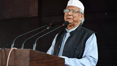 MeghUpdates's tweet photo. 🚨 Bangladesh’s Chief Advisor Yunus says, “Bangladesh won’t forget your mantra,” pledging to carry forward Sharif Osman Hadi’s legacy.

👉 A reminder Yunus shouldn’t IGNORE: Never underestimate India. Never provoke India. Never mess with India 🎯 https://t.co/w2RhoNHmN4