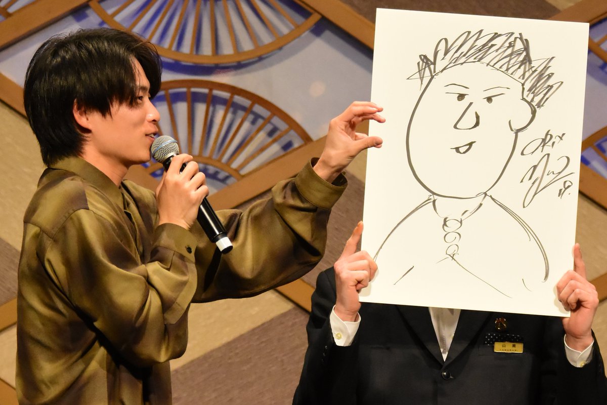 ゆうたろさんの似顔絵顔のパーツが真ん中に寄ってるとこ意識して上手く