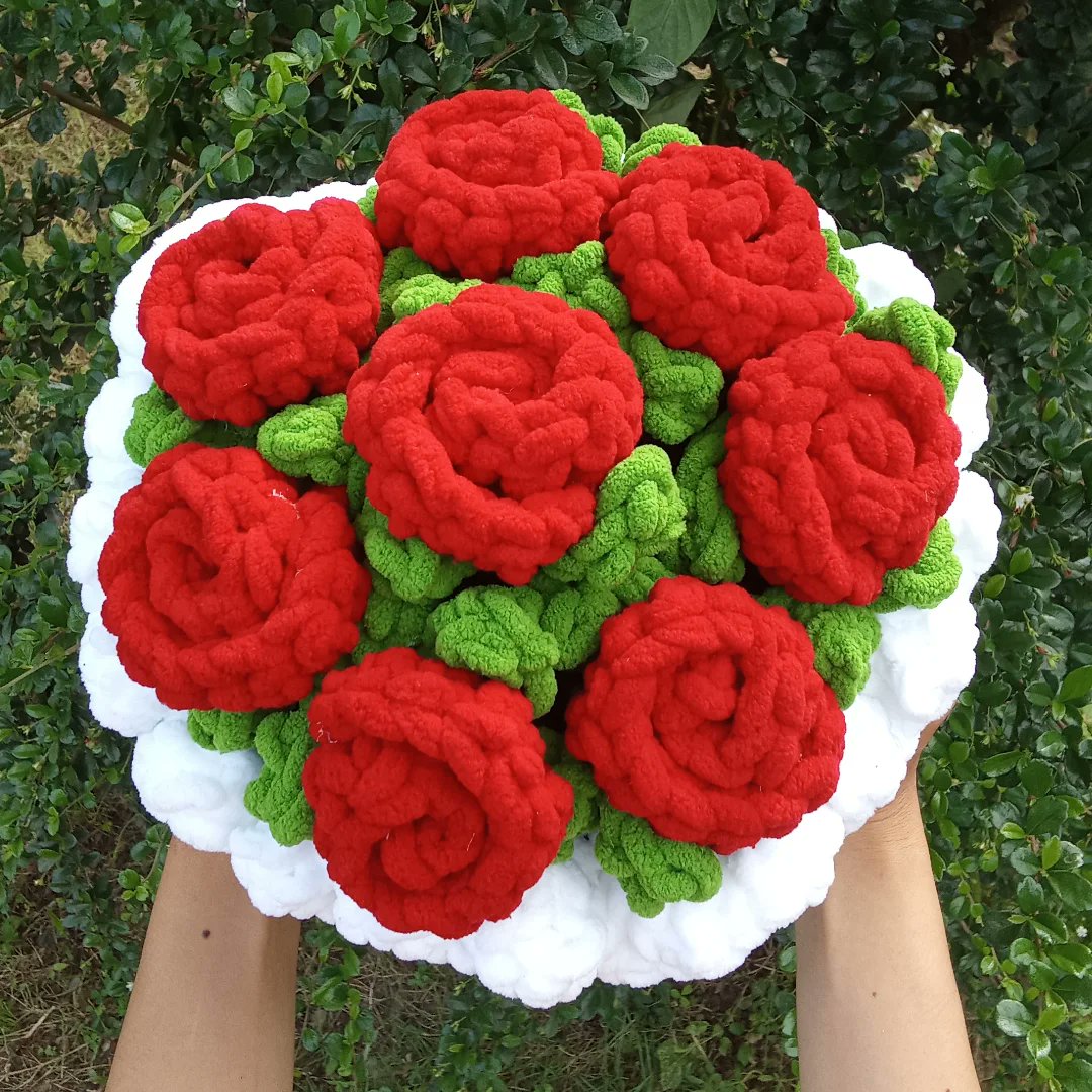 NabBySav_'s tweet photo. Red Rose &amp; Sun Flower Bouqet Crochet 🌹🌼
Cinta yang hangat 🥰 https://t.co/cksSGa6n5Y