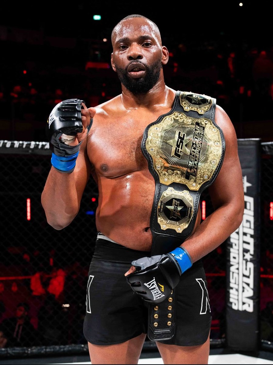 MBeezyGMT's tweet image. Last night I main evented in the 02 indigo in London and came away with my first ever professional world title all glory be to Jesus Christ my saviour 🙏🏾 Next year we’re taking it up another level 🆙🙌🏾💯