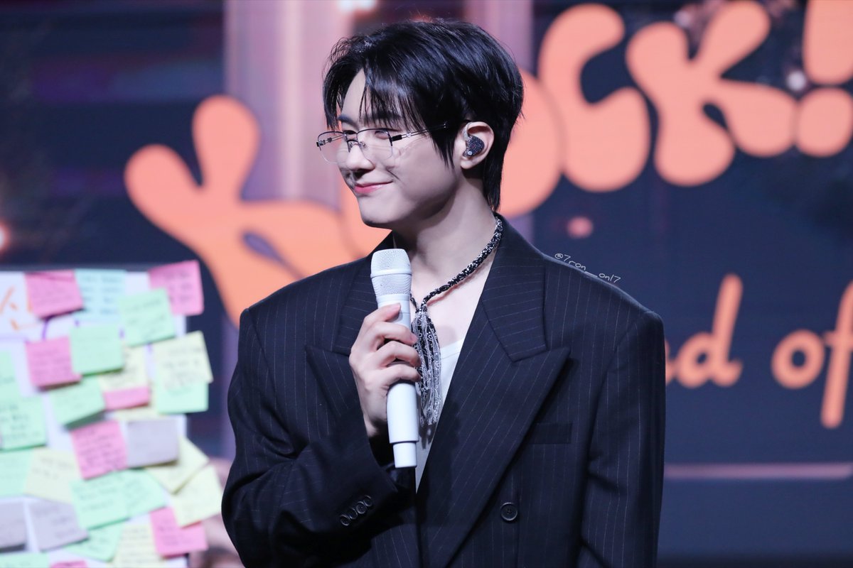 251221 승식 연말팬미팅 첫공

나 안경 좋아하네｡｡

#KANGSEUNGSIK #SEUNGSIK #강승식 #승식 #강승식  #スンシク