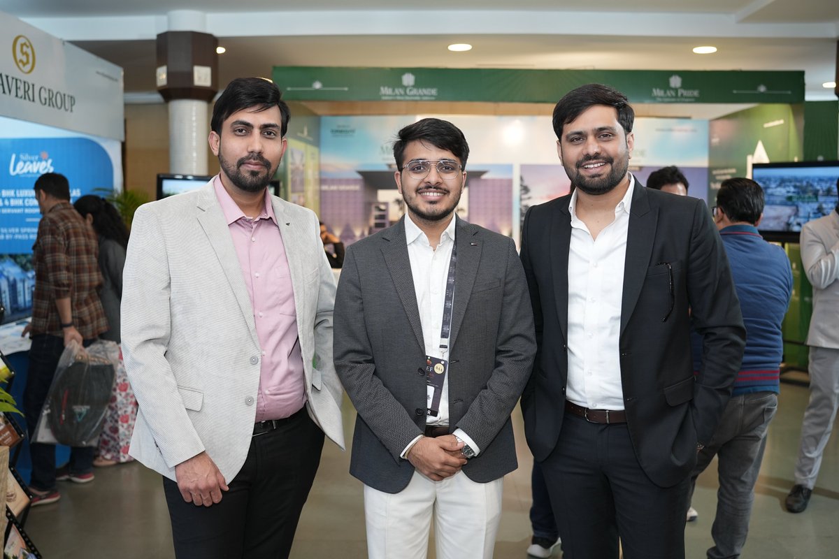 infinitus_ss's tweet photo. From your first question to the final decision,
our team is here to guide and support you at every step of your dream property journey.

#SSInfinitus #MegaPropertyExpo #IndorePropertyExpo #IndoreRealEstate #PropertyExpo2025 https://t.co/g3jOpUuLW4