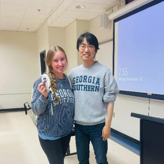 GeorgiaSouthern's tweet photo. After 30 years in academia, Dr. Jin-Woo Kimβs supportive mentorship and positive attitude are still inspiring students to rise higher. π
#SoarBeyond #GeorgiaSouthernUniversity https://t.co/9FnVIQWwEu