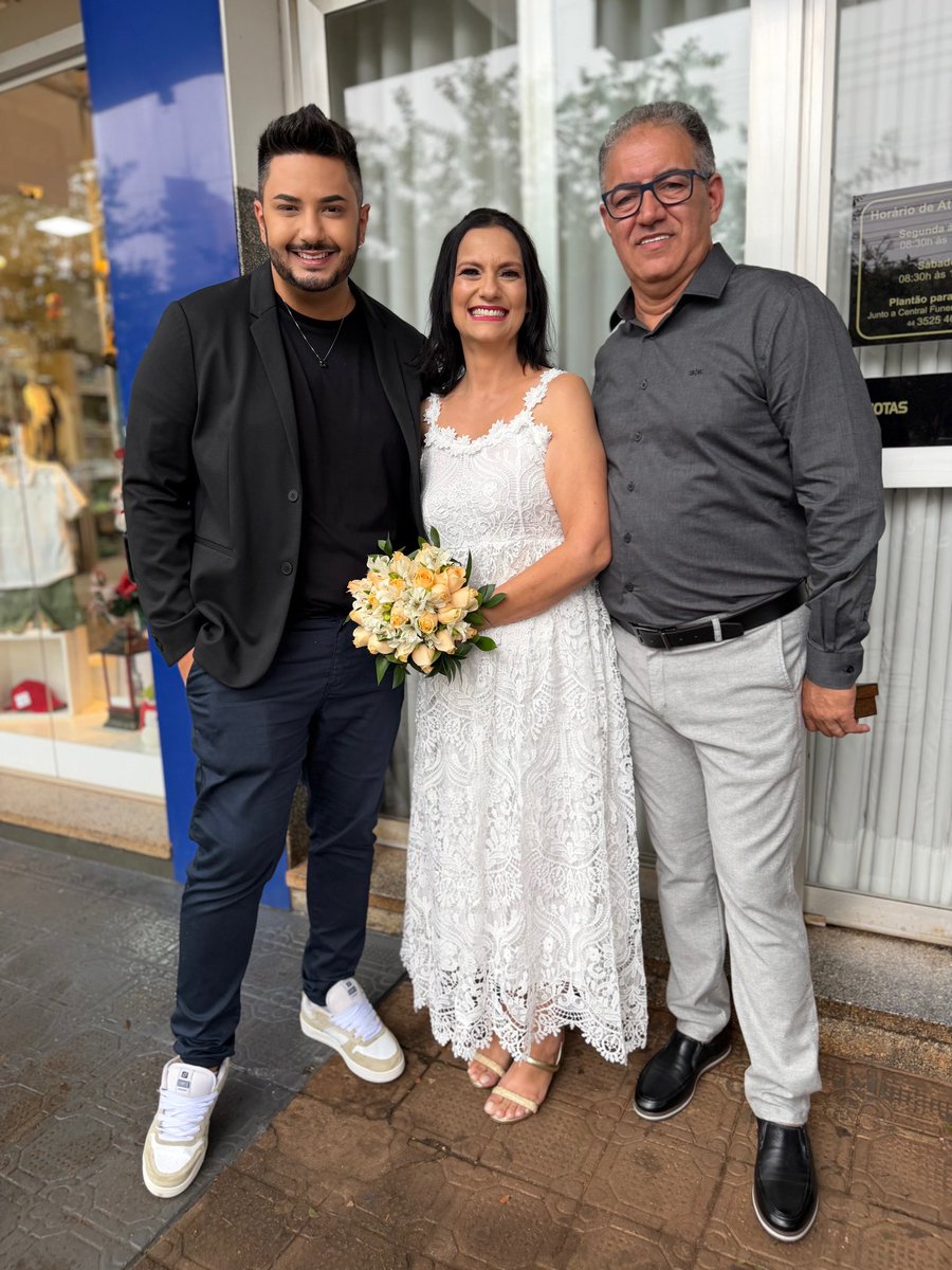 GeovaneKvalknte's tweet photo. Casando a amiga @danielagussao 👰🏻‍♀️ 

Quando a amizade vira privilégio…
Ser padrinho do casamento da Dani &amp; Alair foi emocionante demais! Que a caminhada de vocês seja sempre leve, cheia de amor e cumplicidade 💍🤍 https://t.co/brhxBmJbAt