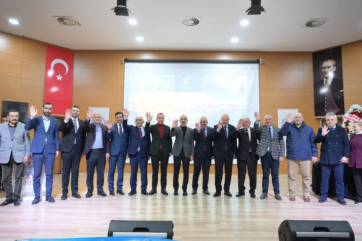📌 TBMM İçişleri Komisyonu Başkanımız ve AK Parti İstanbul Milletvekilimiz Sn. <a href="/suleymansoylu/">Süleyman Soylu</a> ile birlikte, Başkent Trabzon Dernekler Federasyonu’nun 3. Olağan Genel Kurulu’nda hemşehrilerimizle hasret giderdik. 🤝

Trabzon’umuzu, kültürümüzü ve hemşehrilik hukukunu yaşatan
