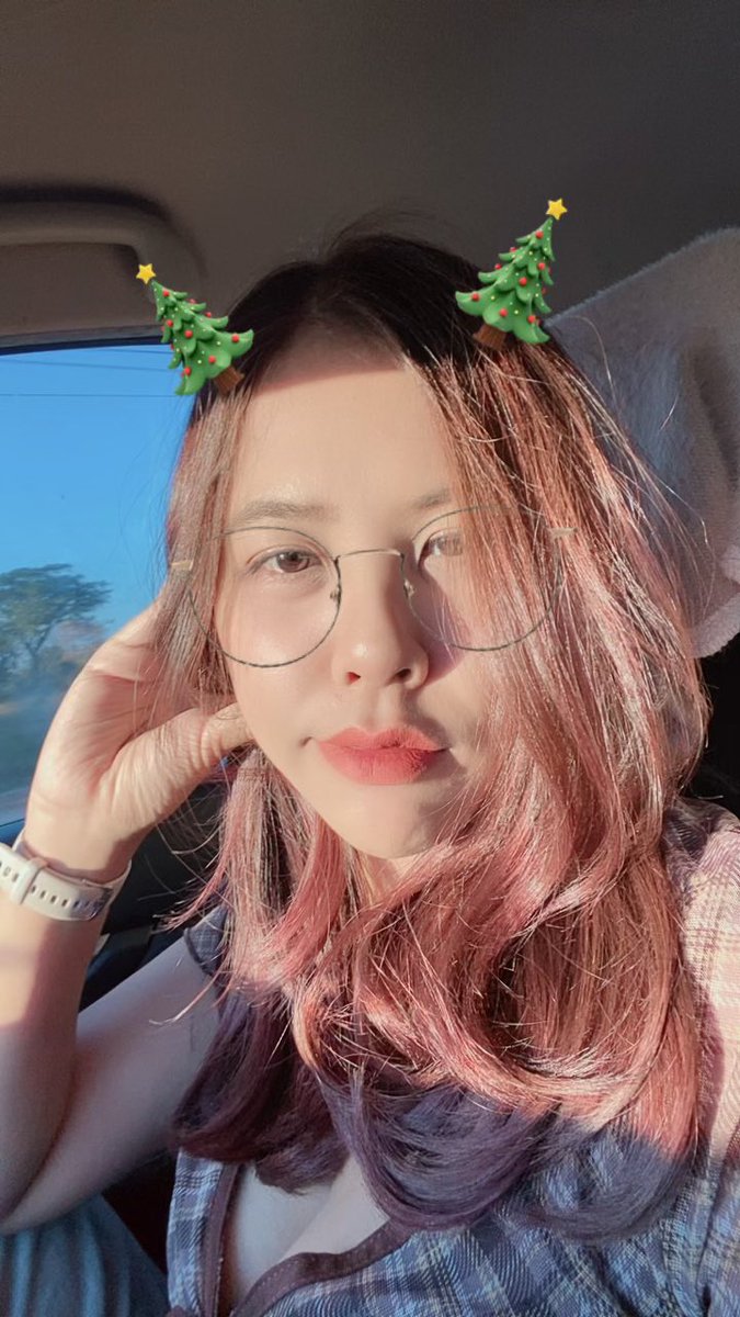 ครูแอม tweet media