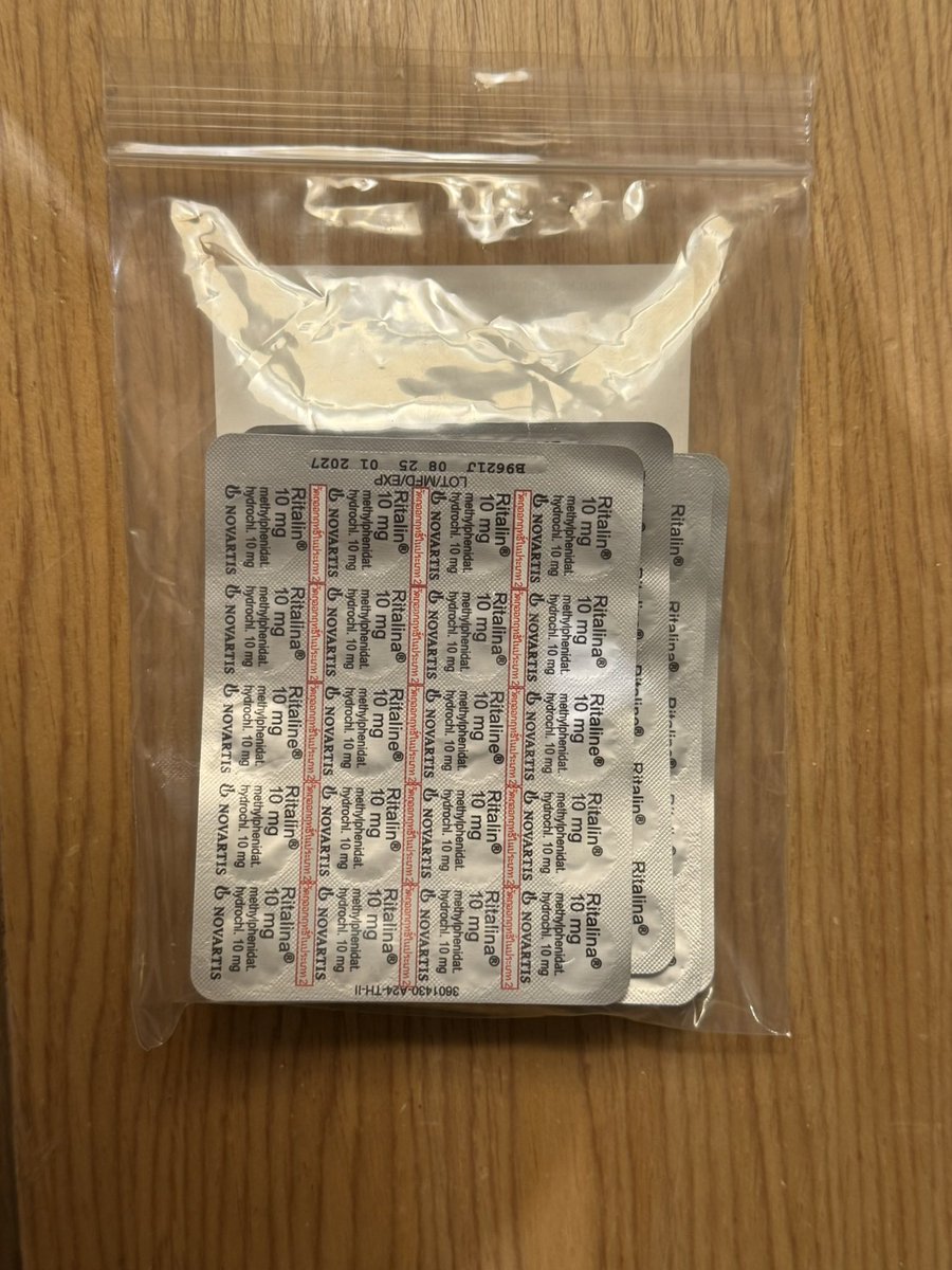 licor de cereja tweet media