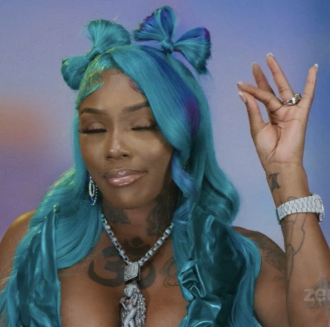 luvblessingz's tweet image. I don’t check the price of things I want, I just swipe and say a silent prayer.