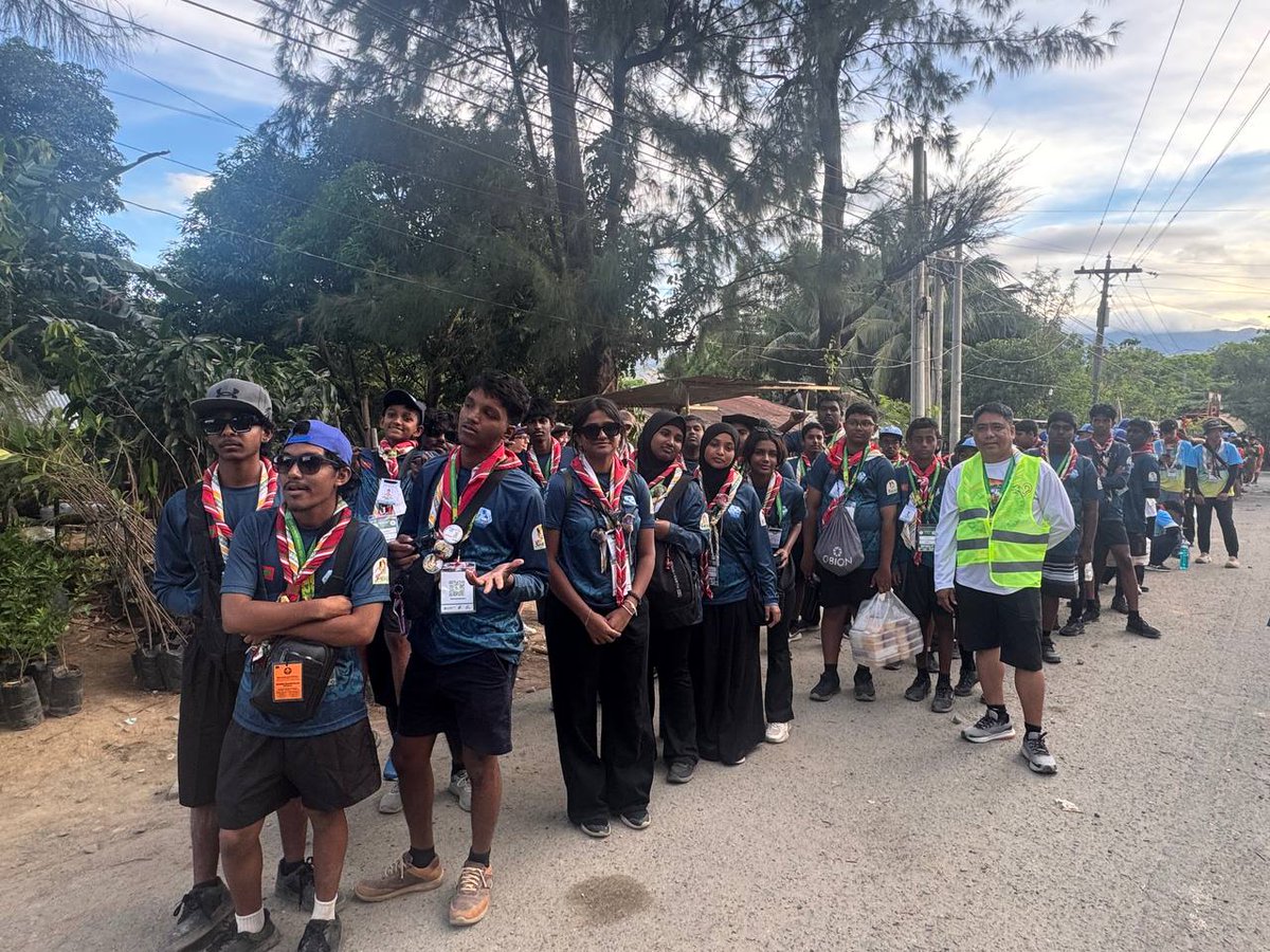ScoutsMaldives's tweet image. Hiking in Zambales, Philippines 🇵🇭🥾

Check out these snapshots from the hike undertaken by the Maldivian Contingent during the Asia-Pacific Regional Scout Jamboree!