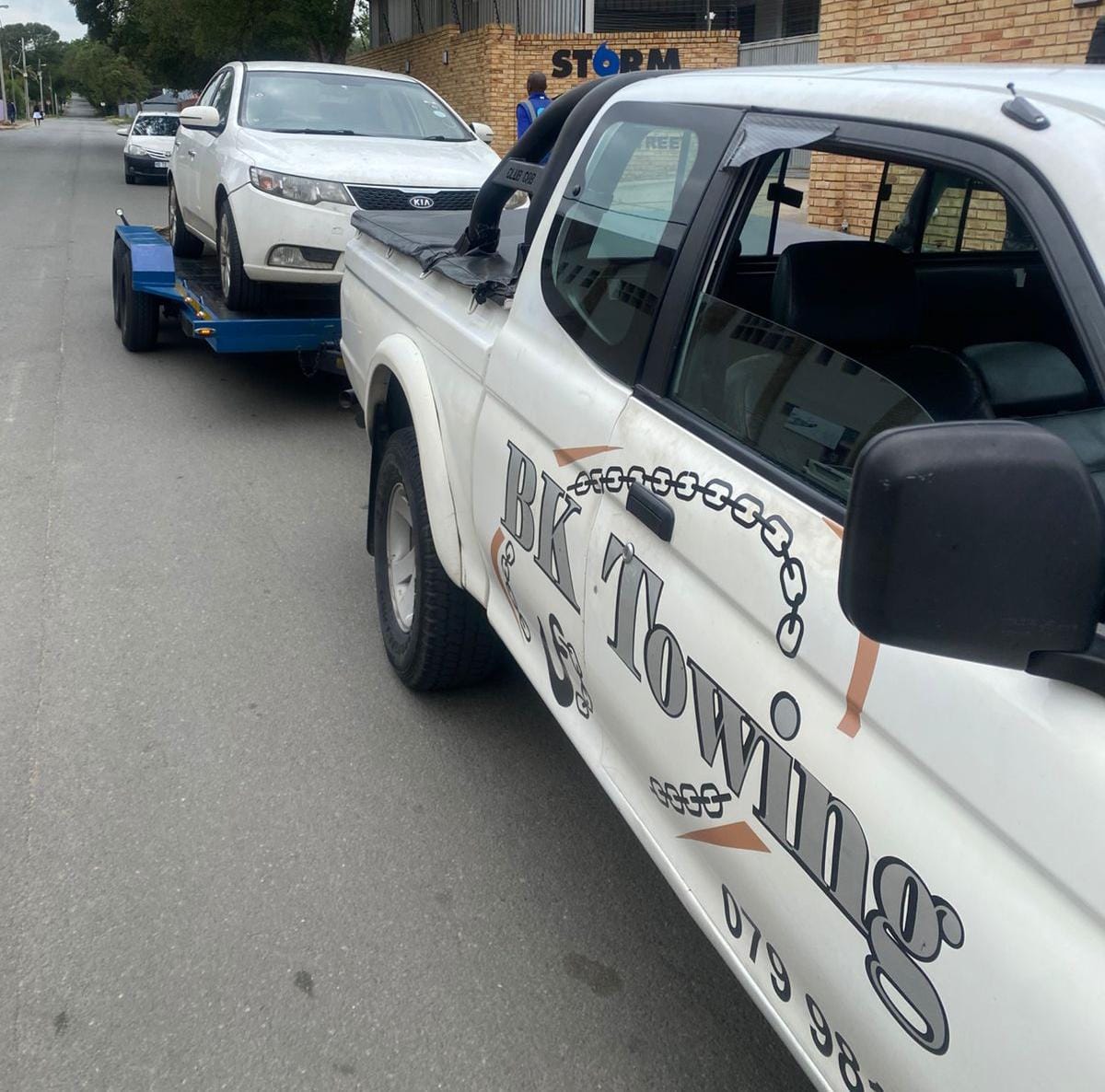 bk_towing's tweet photo. Flatbed towing service near you. We provide Affordable tow truck service in Fourways, Randburg &amp; Surrounding Areas. Call - 0799816333 https://t.co/c6vhKwugCH