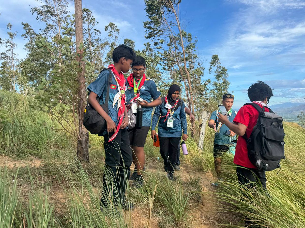 ScoutsMaldives's tweet image. Hiking in Zambales, Philippines 🇵🇭🥾

Check out these snapshots from the hike undertaken by the Maldivian Contingent during the Asia-Pacific Regional Scout Jamboree!