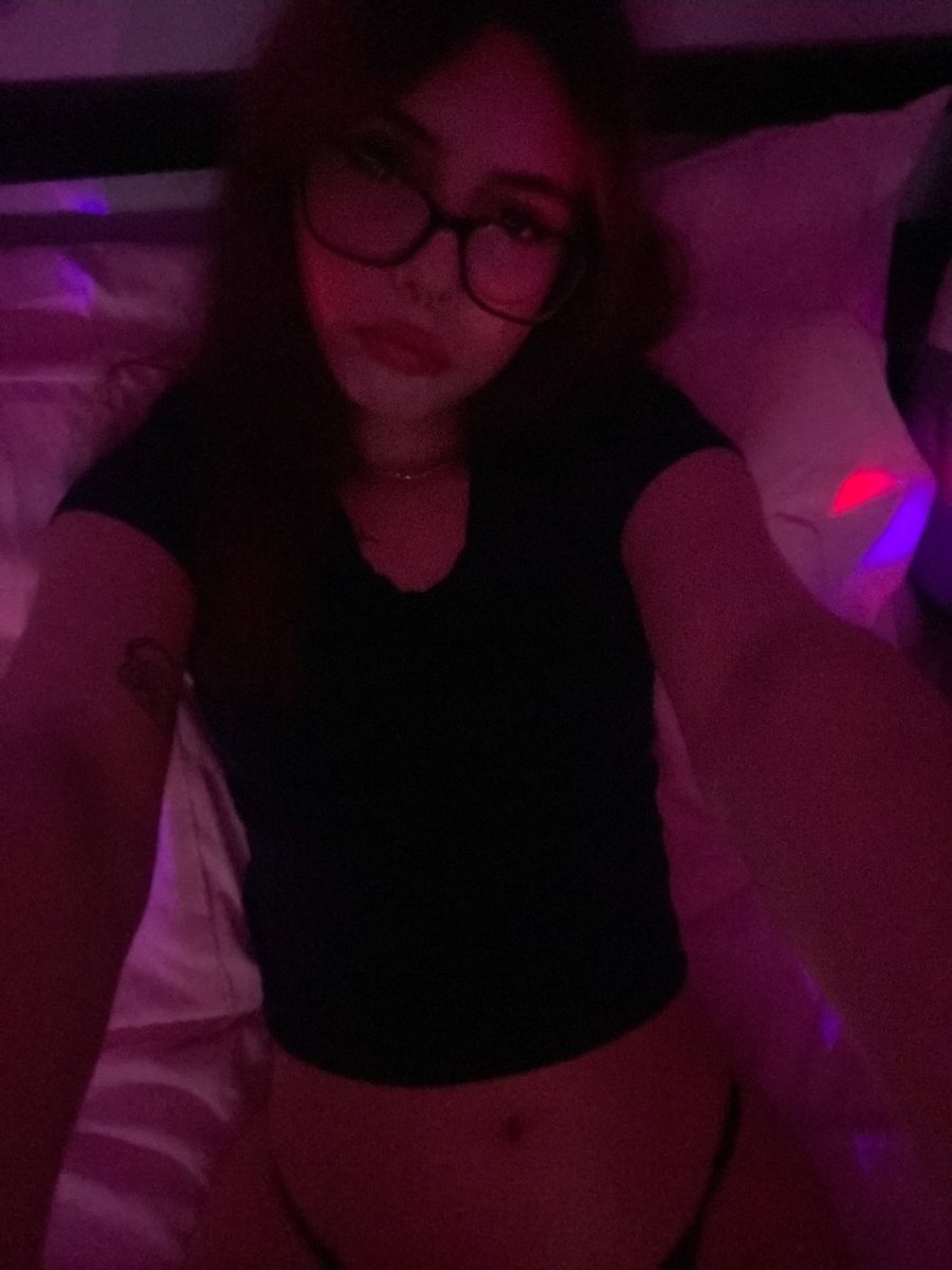 BHolmes5556's tweet photo. Neveah💜 #bop #exposed #nsfwtwt https://t.co/5wkKx56JfL