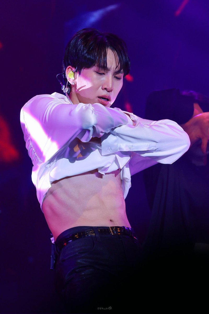 251221 My page 

복근이 감미롭고 노래가 섹시해요🫣

#비투비 #BTOB #서은광
<a href="/BTOB_SEKwang/">서은광</a> #은광적in하루☘️