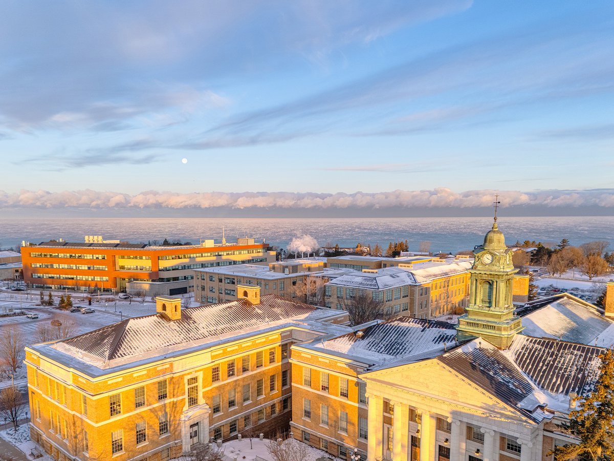 Winter officially begins today. ❄️✨