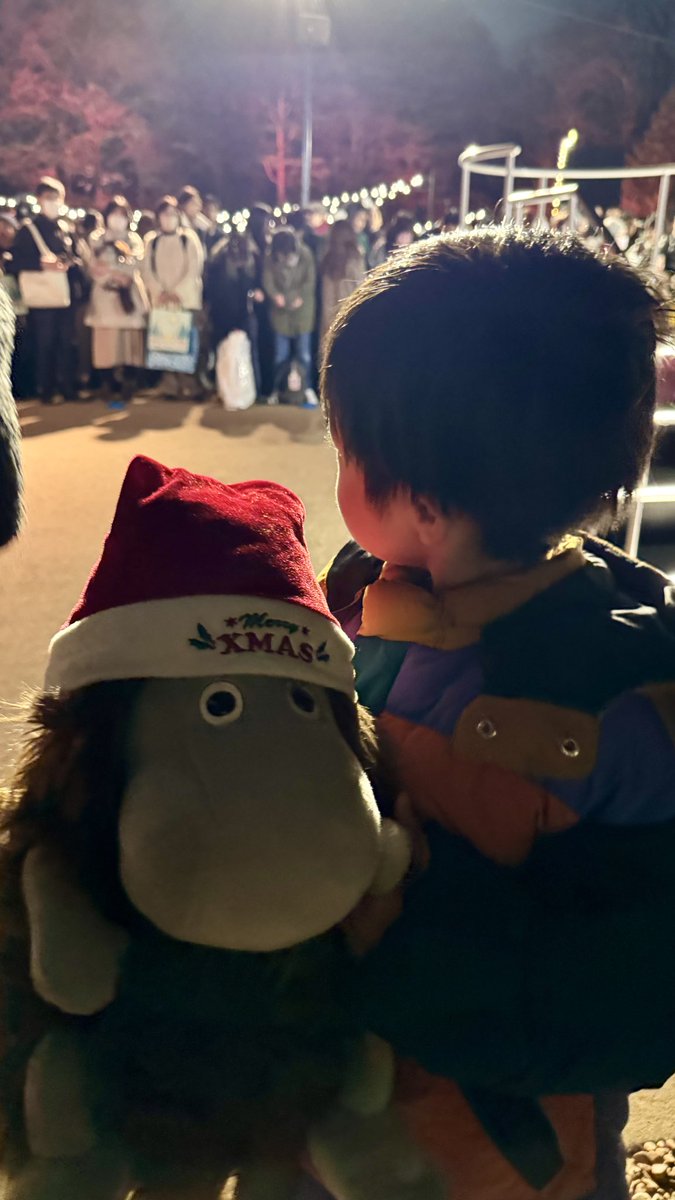 cotori530's tweet photo. ご先祖様が登場すると聞いてから、やっと行けた😭ムーミンバレーパーク！もっと早く行きたかったけど、１１月は子供のインフルエンザ騒ぎで行けず💦念願のご先祖様に会えたのと、ちょこちょこ動く姿が可愛すぎで胸がいっぱい💕

#ムーミンバレーパーク 
#クリスマスってなんだろう 
#ご先祖様 https://t.co/4KQkB2OAyw