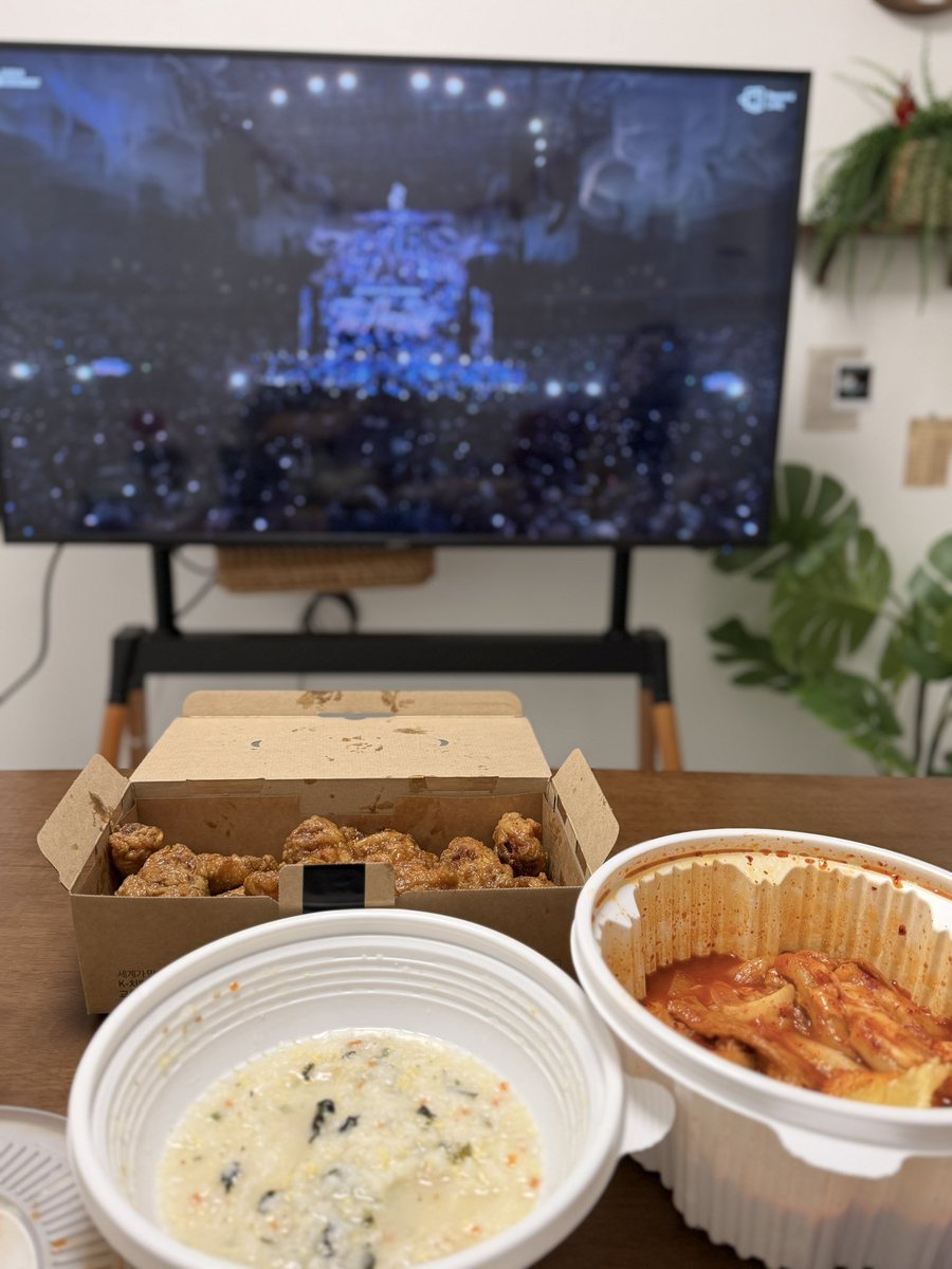 오늘 비욘라를 곁들인
걸스나잇파티를 했어욤^^
<a href="/myday_907/">나하</a>