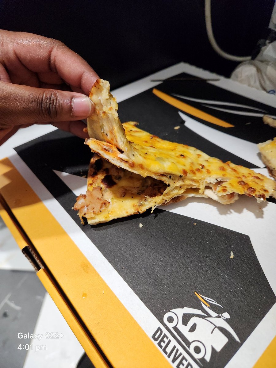 Temba40649581's tweet photo. @DebonairsPizza ,I bought this Tripple decker at your branch in Mall of Africa ...I've never seen such a Dry triple decker ,what are you guys doing ...noooo man ..this is very wrong!!!!! https://t.co/b0JlxsZfan