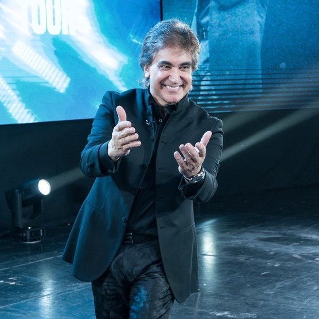 Que cara de chanta tiene este pastor candidato que inventaron los medios. Ni uno normal hay en este país. Y cuando hubo uno, Macri, lo limaron sin descanso.