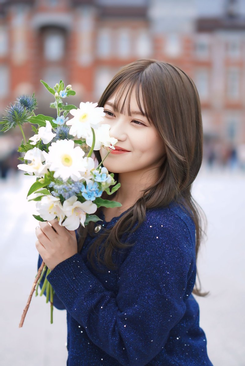 sy_kunnnn's tweet photo. 久々の推し活30分はあっという間すぎた…
(仕事で出遅れたら完売目前だった🥺)
お花屋さんで花束こしらえて推しメンに持ってもらったら可愛すぎて全財産と心臓を捧げたい気持ちになった。元気に生きていてくれてありがとう🐰💐✨

#波澄さら撮影会
#波澄バズります https://t.co/DmH99XMwZ8