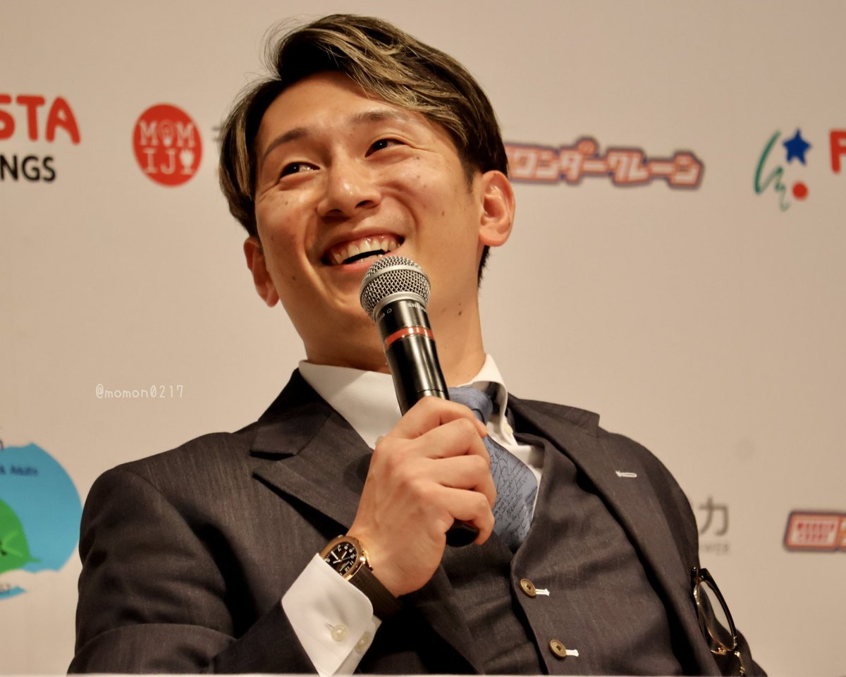 momon0217's tweet photo. いままで見てきたイベントの中でダントツで
ゆる〜い会でしたが、だからこそ選手の素のお顔が見れてとっっっても楽しかったです❣️
それも全て、選手たちと仲の良い横山さんにしかできないイベントだと思いました！🧀
ほんとうに最高なイベントでした😇
また来年もありますように🙏🏻✨

 #REDFES https://t.co/kyfqeW6355