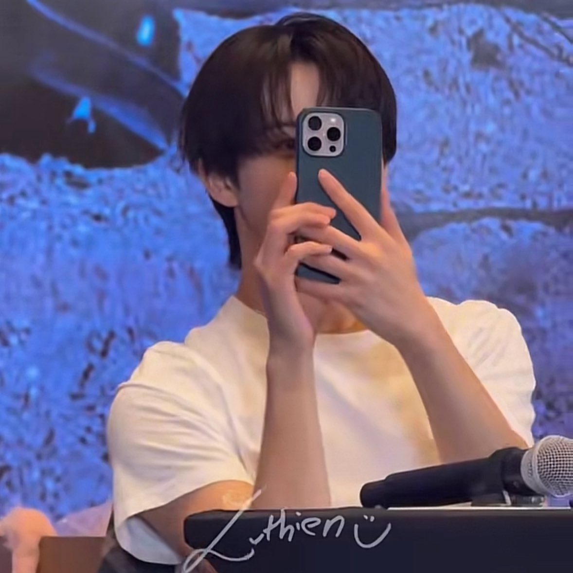 triblethru's tweet photo. น่ารักมาก 🤣 น้องม้าคมานล้ออะ เวลายกโทรศัพท์มาถ่าย ฮือ มันเขี้ยวจัง https://t.co/3IDl7qRjD2