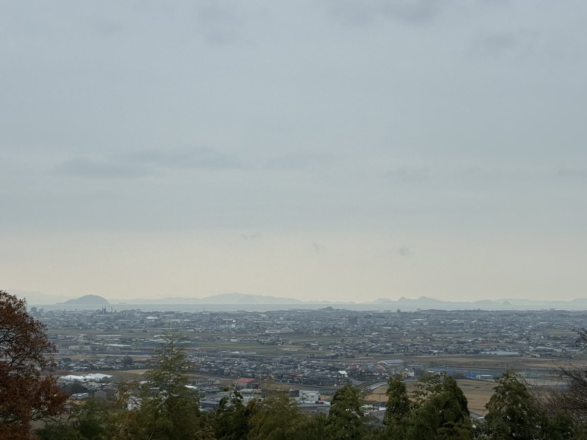 hknsu525's tweet photo. 雨が降らないと信じて宇和島と松山に🚗信じて大正解。沢山のご縁を繋いでいただきありがとうございました🙇
明日は仕事で大牟田。今さらやけど愛媛から船で渡り船で南港まで帰れば楽やったなと気付く😅 https://t.co/JStLIG8LHm