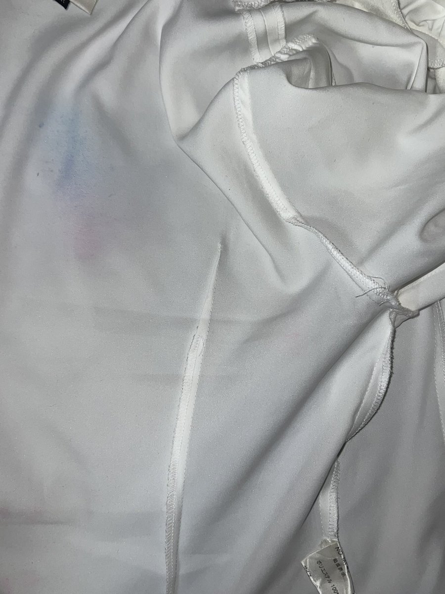 컨페티덕분에내흰옷존나알록달록해짐
와 예쁘다~~