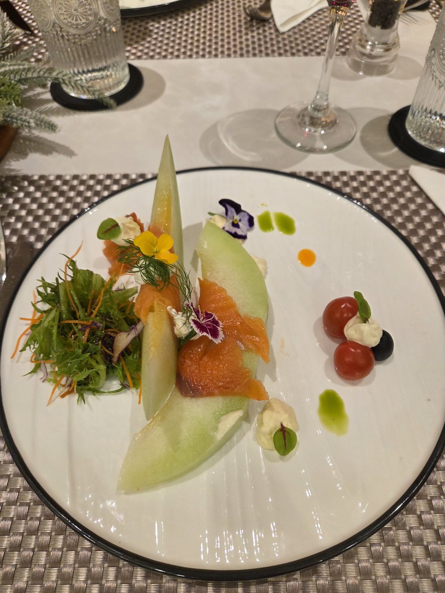 Frosky00 tweet media