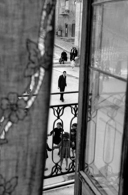 gigi_dreamer's tweet image. "Words are pale shadows of forgotten names. As names have power, words have power. Words can light fires in the minds of men. Words can wring tears from the hardest hearts."

Patrick Rothfuss / The Name of the Wind

📷Sergio Larraín