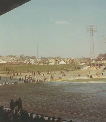 WrexhamLowdown's tweet photo. OTD 1953

72 years ago today was our first ever visit to Selhurst Park.

However, it wasn’t to play Crystal Palace, but Brighton!

After two 1-1 draws, this was an FA Cup 2nd Replay, which were played at neutral grounds then.

Wrexham won 3-1 on this Monday afternoon kick off. https://t.co/cG7hPFXgVI