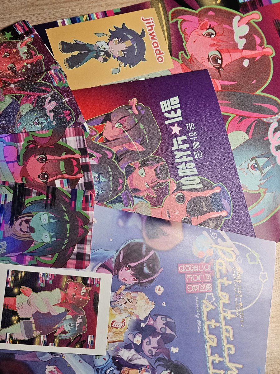 melonpeeza's tweet image. 이..런 루브르박물관에 전시되어도 손색없는 작품을 제가 받아도되는걸까요..?🥹💗🌸🌸