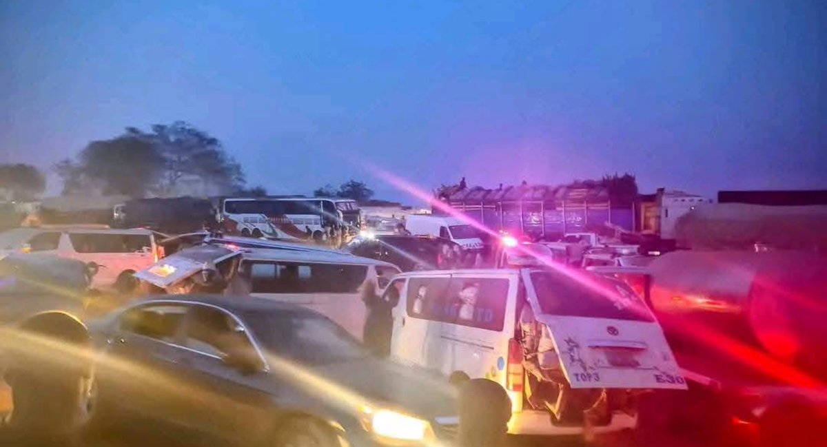 NTANewsNow's tweet image. UPDATE ON ABUJA–LOKOJA ROAD

The FRSC Corps Marshal has ordered the deployment of additional officers and tow trucks along the Abuja–Lokoja Road to ease the ongoing traffic gridlock and ensure swift removal of obstructions. 

He confirmed that the congestion is largely due to…