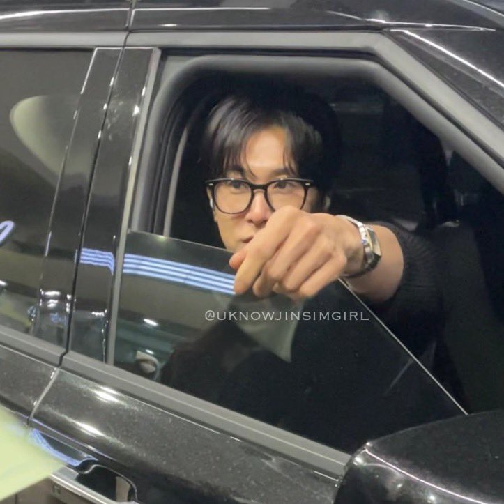 ユノユノチャミ様 ユノ💕 上海サイン会2日目お疲れ様でした💕 今日もアイテムを付けて