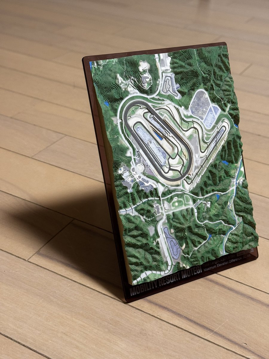 ←これを…

    こうじゃ！→

細かいパーツの取り扱いとか緊張したけど楽しかった〜

#ランドスケープキット <a href="/CrossfieldPhot1/">Recipro / Crossfield Racing & Photos</a>