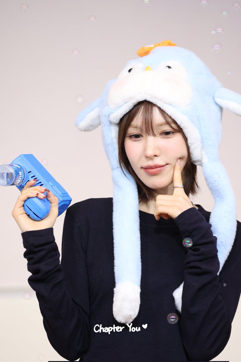 ChapterYou221's tweet image. 251130 애플뮤직 팬싸인회
APPLEMUSIC Fansigning

#WENDY #웬디 #Sunkiss #CeruleanVerge #WENDY_Verge