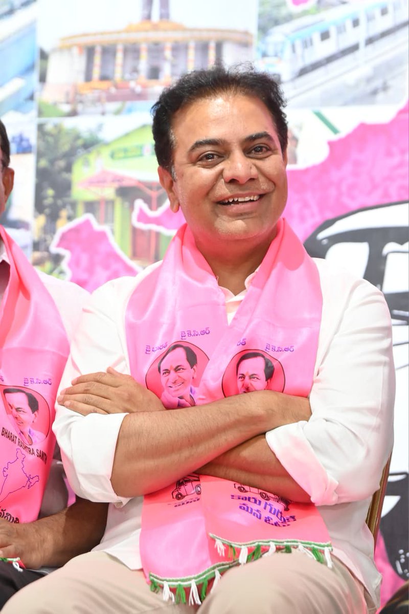 కేసీఆర్ సార్.. రామన్న ❤️🥰

మీ కల్మషం లేని చిరునవ్వే.. 
మన తెలంగాణ ప్రజలకు శ్రీరామ రక్ష సార్..🙏

<a href="/KCRBRSPresident/">KCR</a> <a href="/KTRBRS/">KTR</a>