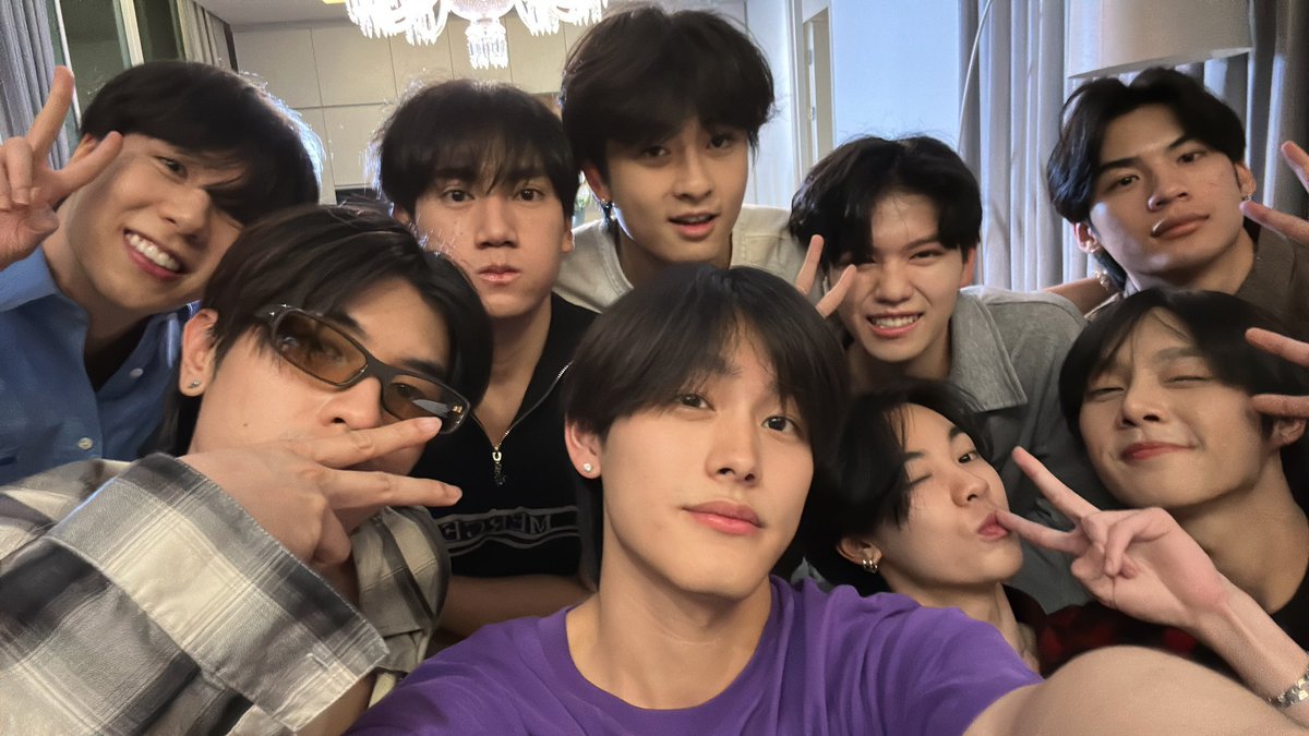 ✮⋆˙ tweet media